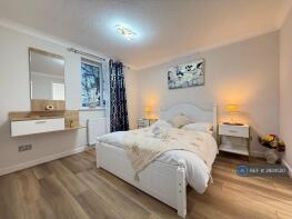 1, Kestrel House, Weydon Lane, Farnham GU9 8UY