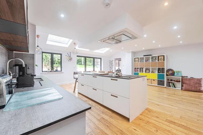Kitchen dining room