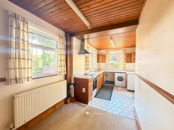 3 bed Semi-Detached for sale Image 8