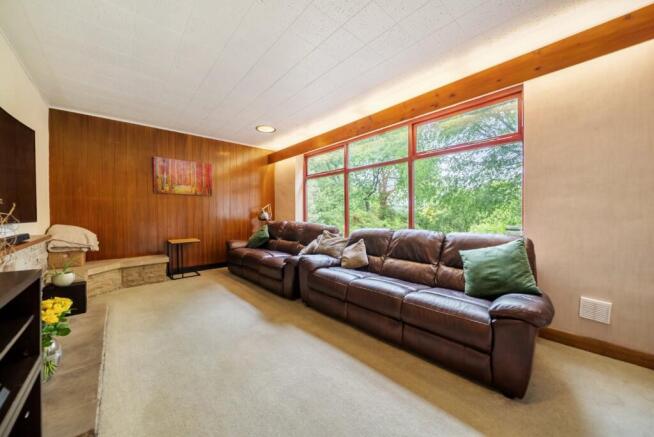 4 bed Detached for sale Image 5