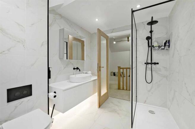 Bath/Shower Room