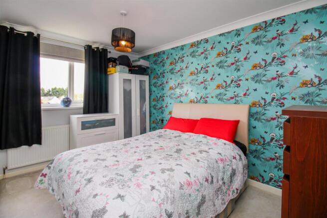2 bed Semi-Detached for sale Image 5