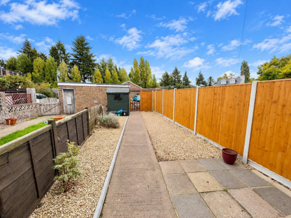 Rear Garden (1/2)