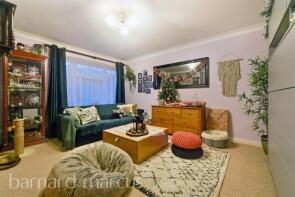 2, 24 Marlborough Gardens, Lovelace Road, Surbiton KT6 6NF