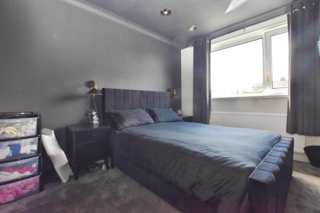 3 bed Semi-Detached for sale Image 11