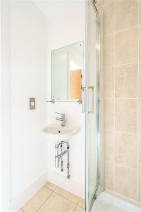 Apt U Redcliffe En suite -1-3.jpg