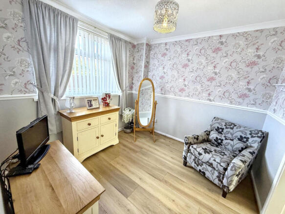3 bed Terraced for sale Image 5