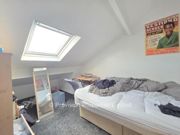 6 bed Terraced to rent Image 5
