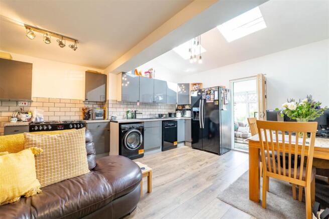 Kitchen/Dining Room