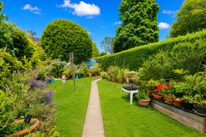 GARDEN B.png