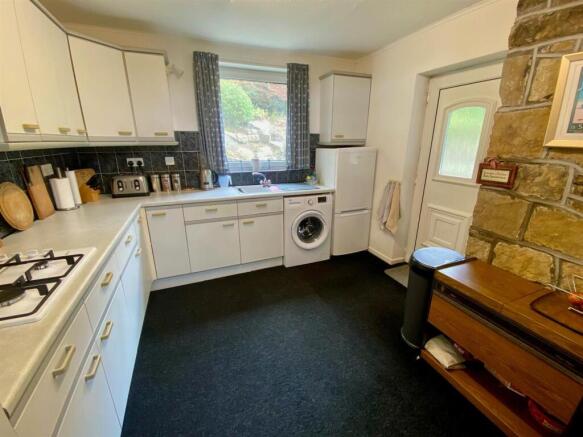 2 bed Detached for sale Image 7