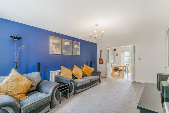 3 bed Semi-Detached for sale Image 4