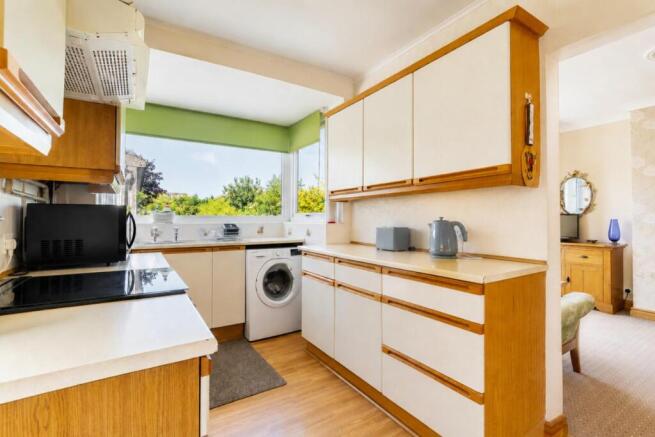 3 bed Semi-Detached for sale Image 6