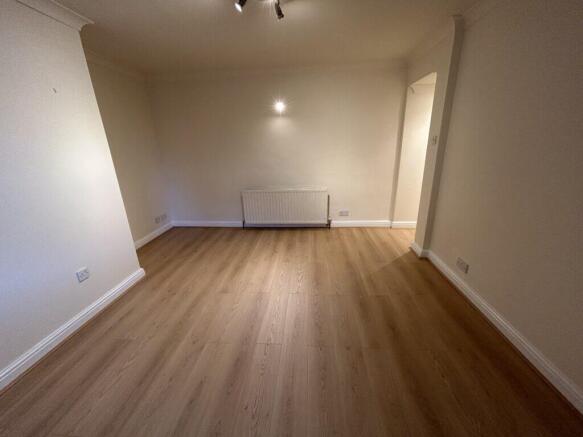 1 bed Terraced to rent Image 9