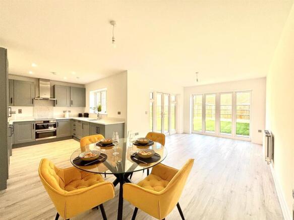 WhatsApp Image 2025-09-11 at 13.57.27_832b73b0.jpg