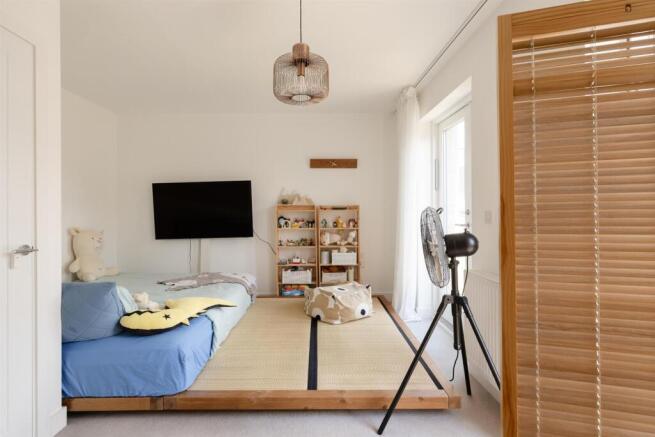 3 bed House for sale Image 9