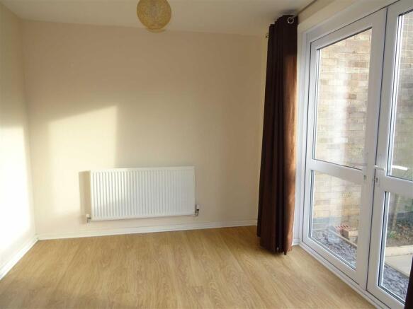 Dining room (rear)