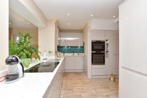 54, Manor Grove, Sittingbourne ME10 1LS
