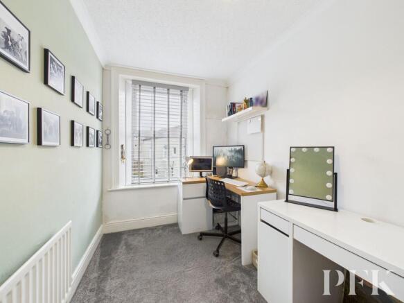 Bedroom/Office