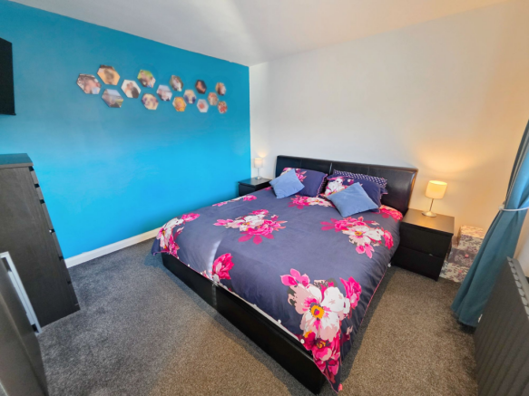 4 bed Semi-Detached for sale Image 11