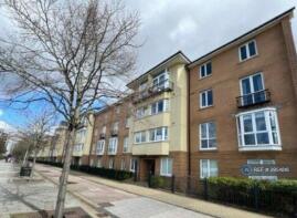 13, Messina House, Vellacott Close, Butetown, Cardiff CF10 4AS