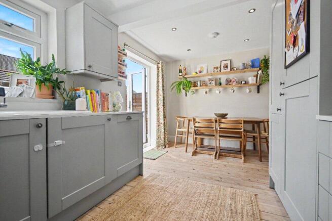 3 bed Semi-Detached for sale Image 8