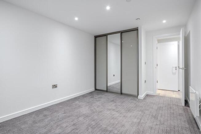 2 bed Flat to rent Image 11