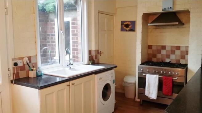 kitchen 3.jpg