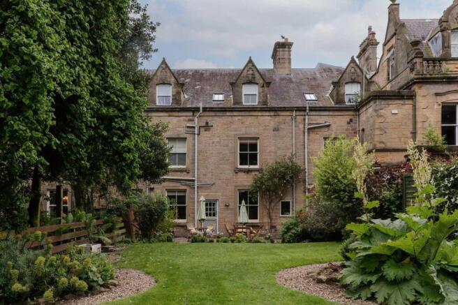 6 bed Country House for sale Image 4