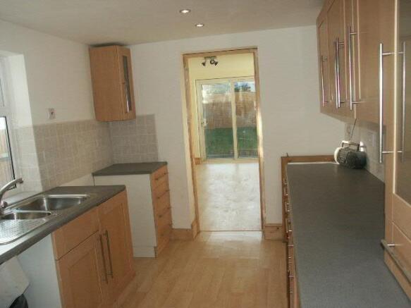 59 howard st kitchen.jpg