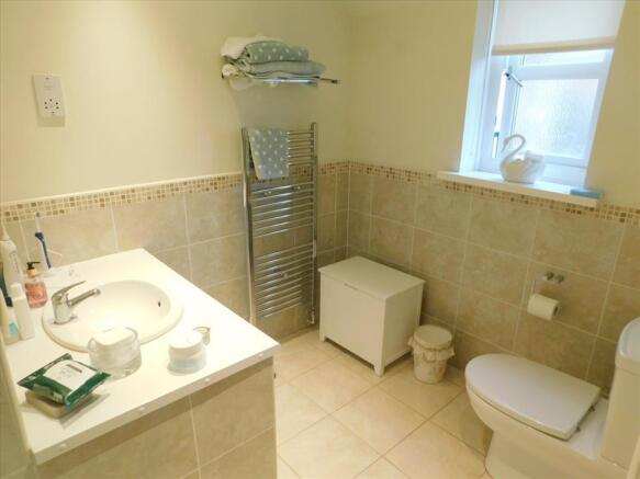 SECOND EN SUITE