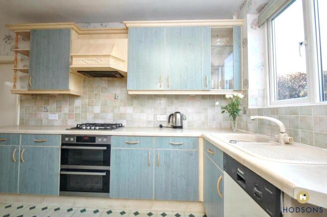 4 bed Detached for sale Image 9
