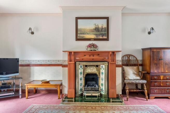 4 bed Detached for sale Image 11