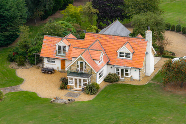 4 bed Detached for sale Image 7