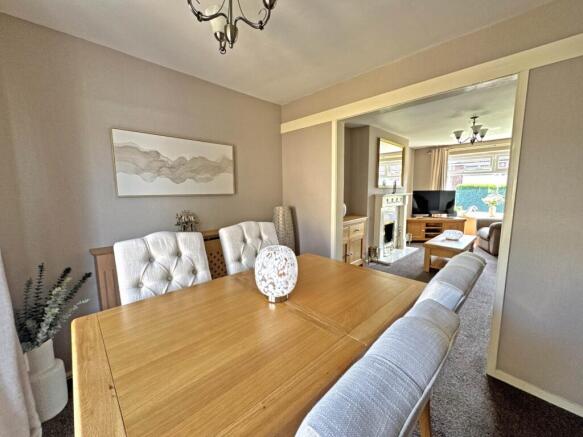 3 bed Semi-Detached for sale Image 12