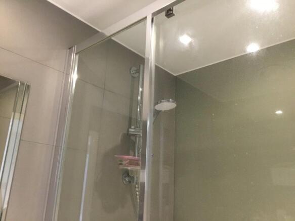 SHOWER ROOM 1.1.jpg