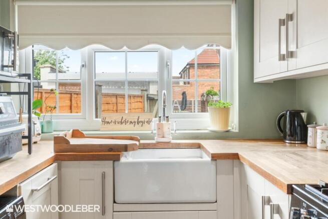 Tovey Avenue, Hoddesdon photo 3