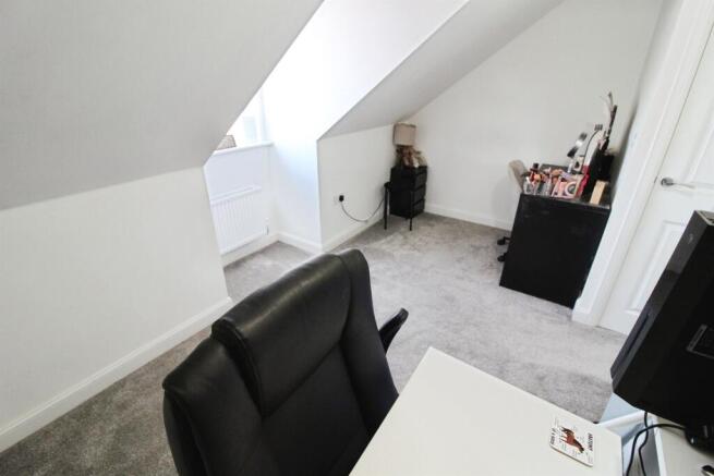 4 bed Terraced for sale Image 12