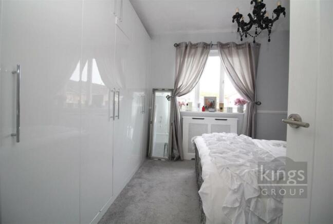 Bedroom 1.jpg