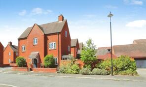 17, Desdemona Way, Brackley NN13 6GP