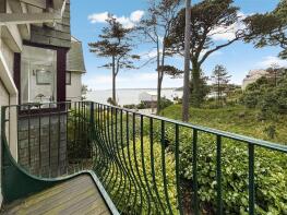 Flat 1, Southcliff, Emslie Road, Falmouth TR11 4LY