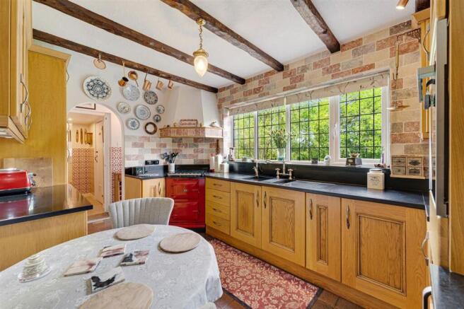 16 Meadow Drive, Prestbury, SK10 photo 4