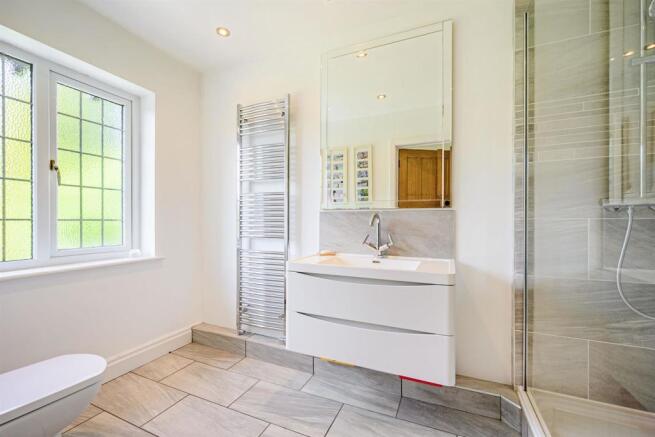 8516013-interior51.jpg