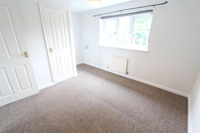 2 bed Terraced to rent Image 7