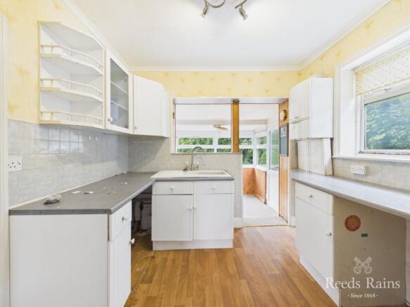 3 bed Semi-Detached for sale Image 12