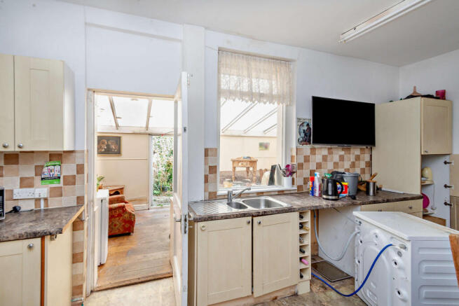 3 bed Terraced for sale Image 4