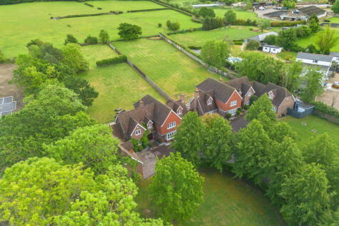 Sewardstone Road, Chingford, London E4