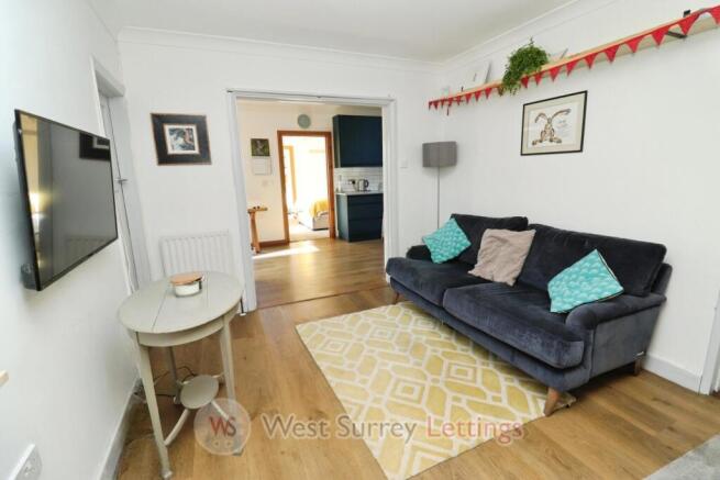 Lounge to kitchen (2)