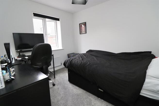 3 bed Semi-Detached for sale Image 10