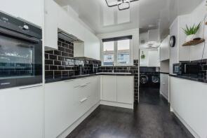 77, Drake Court, South Reddish, Stockport SK5 7PT